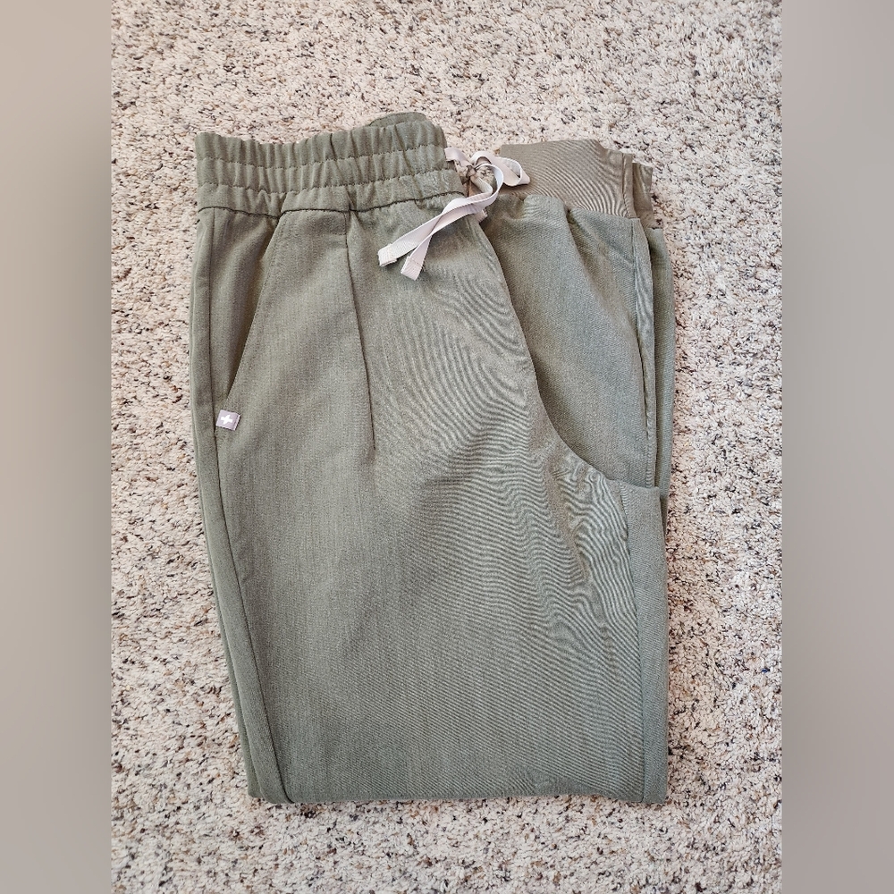 Figs heathered olive Zamora limited edition